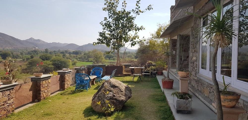 Devra Udaipur Hotel Buitenkant foto