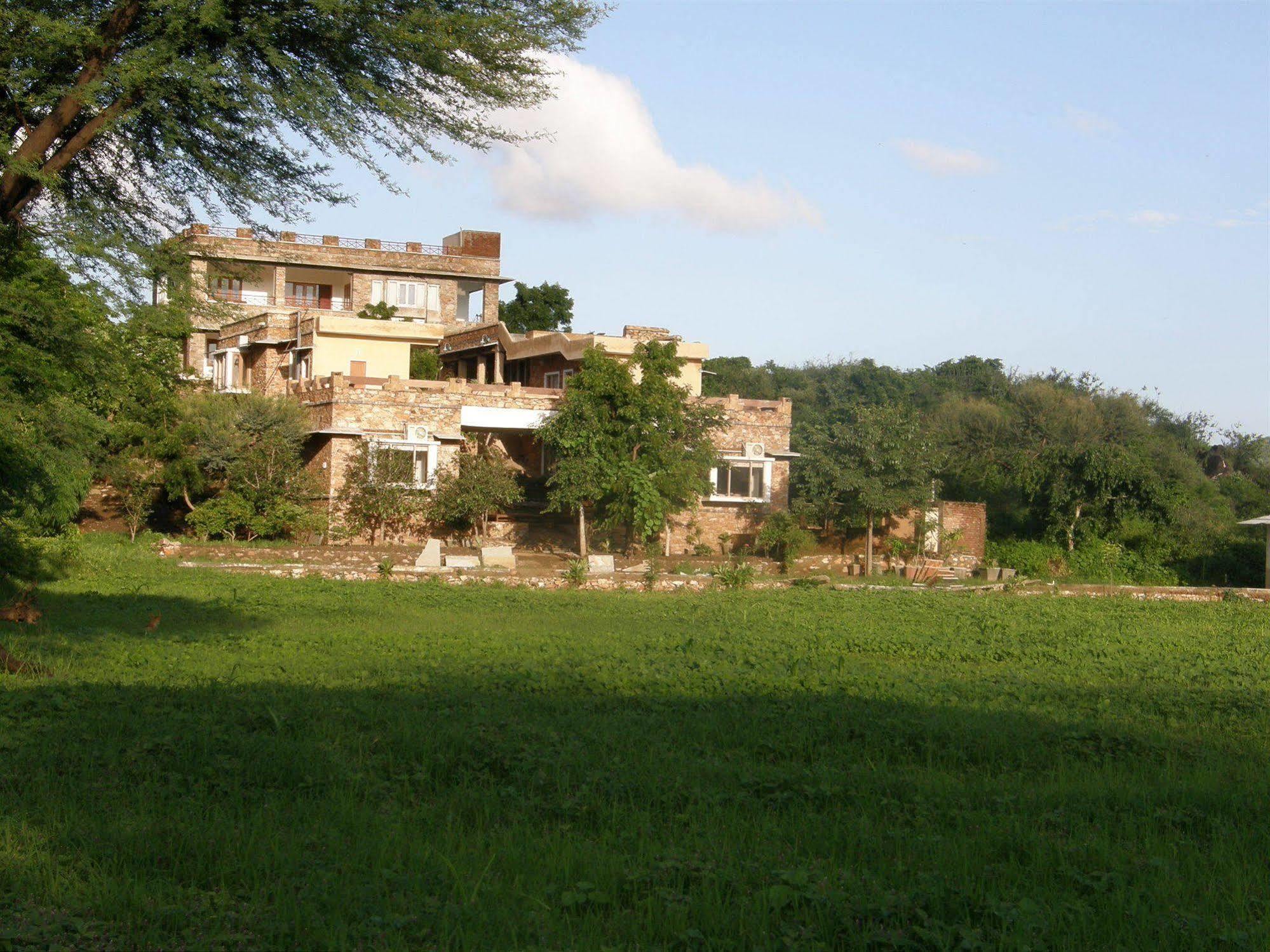 Devra Udaipur Hotel Buitenkant foto