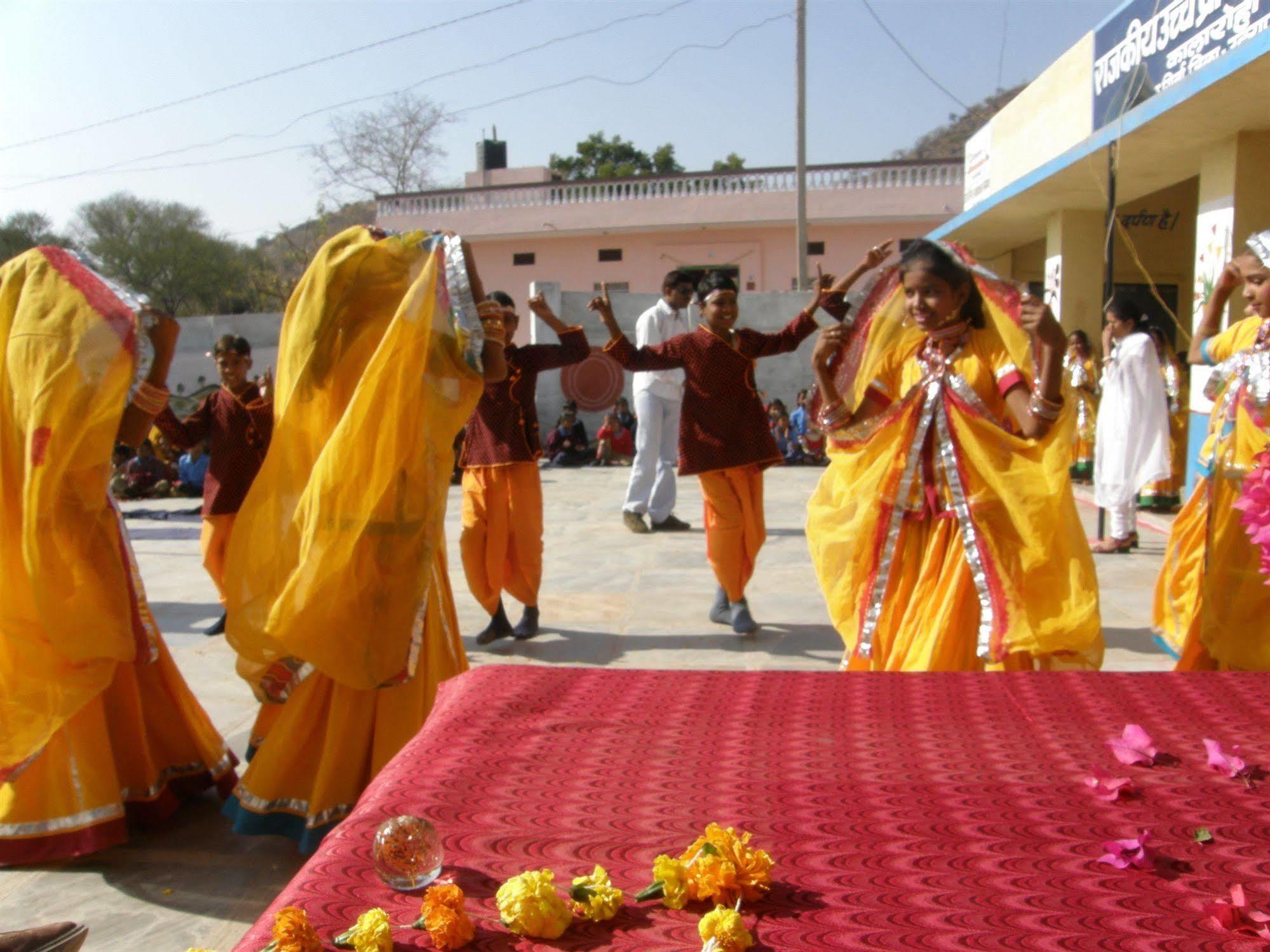 Devra Udaipur Hotel Buitenkant foto